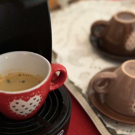 Bed and Breakfast Le Joli Rosier Nus Exterior foto